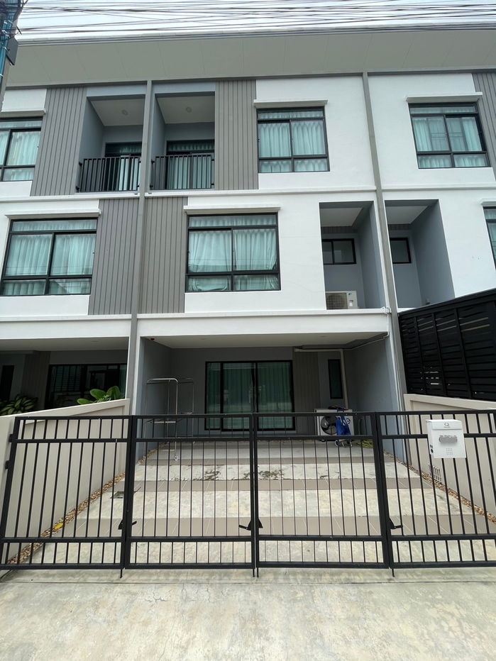 picture 🏡🌈⭐️ House for rent at Q Prime Sukhumvit 77, prime location with multiple access points via both On Nut and Srinakarin Roads. - 2/18
