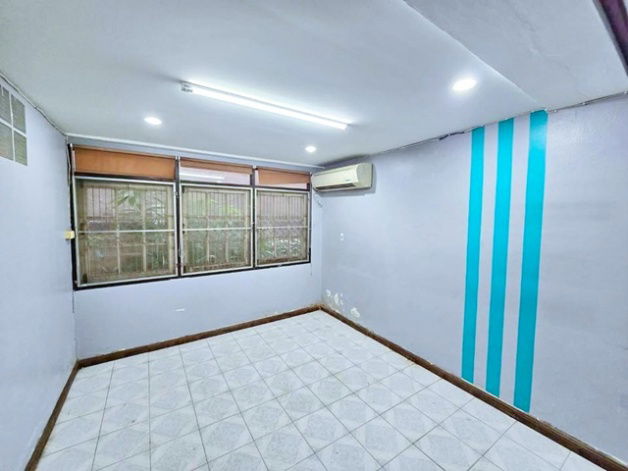 picture Lotus Phatthanakan 300m. The Nine Rama 9 1.2 km. 2-story Mansion detached house for rent 78sq.wa. 4 - 7/8