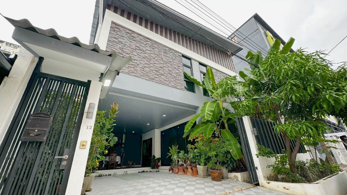picture House for Sale, Phatthanakan 46 – Only 150 m from the main road, close to the expressway and the yellow line BTS - 1/15