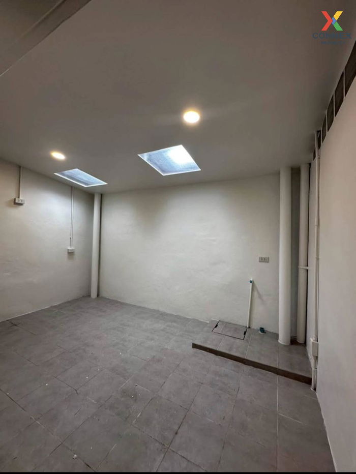 picture For Sale Townhouse/Townhome  , Suanrimbueng , newly renovated , MRT-Khu Bon , Tha Raeng , Bang Khen , Bangkok , CX-130715 ✅ Live chat with us ADD LINE @connexproperty ✅  - 6/10