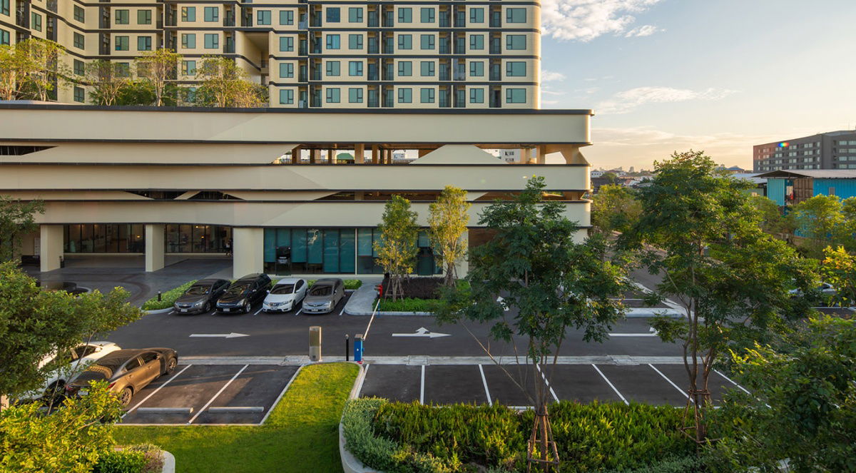 picture SAEL 1 Bedroom Corner Unit on the 19th Floor with an exclusive layout (only one unit per floor) - 17/19