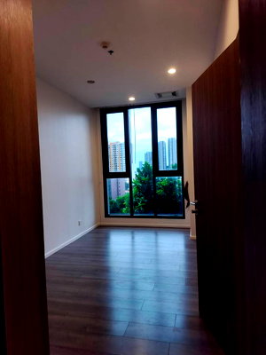 Condos for sale : Whizdom Essence Sukhumvit for Sell near BTS Punnawithi 200 m. and True digital park