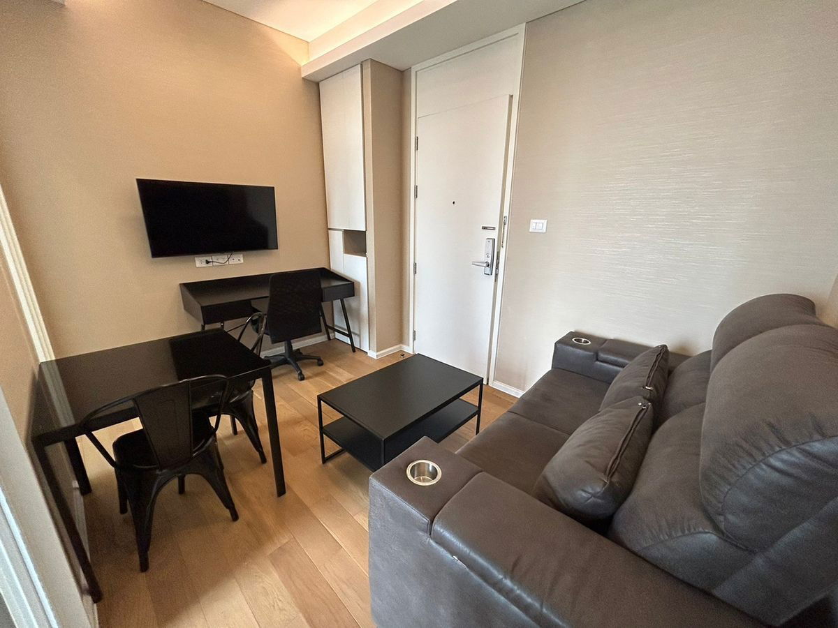 picture For rent 🔥 The Saint Residences 🔥 near MRT Phahon Yothin, fully furnished and equipped with appliances. - 4/8