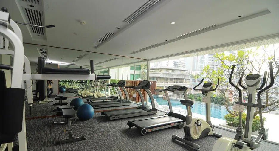picture 2-bedroom spacious condo for sale close to BTS Asoke - 13/14