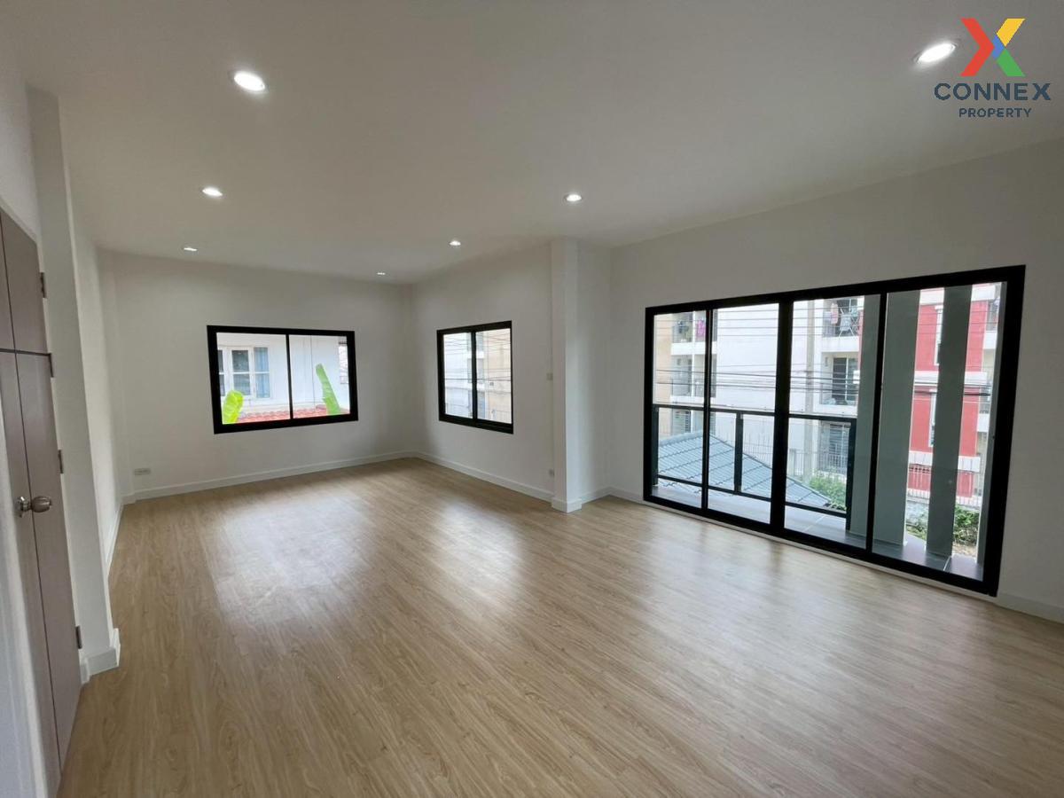 picture For Sale House , Baan Pan Thong , newly renovated , Rangsit , Thanyaburi , Pathum Thani , CX-130864 ✅ Live chat with us ADD LINE @connexproperty ✅  - 11/12