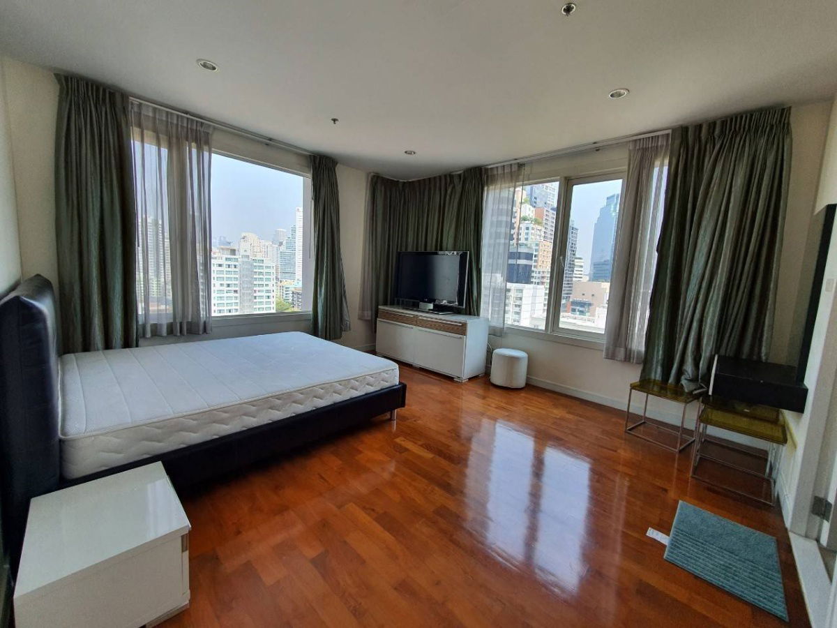 picture Baan Siri 24   3 Bedrooms 3 Bathrooms size 144 Sq.m.   - 1/10