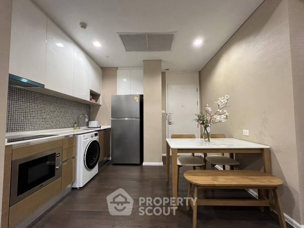 picture 2-BR Condo at The Saint Residences near MRT Phahon Yothin (ID 2309296) - 2/12