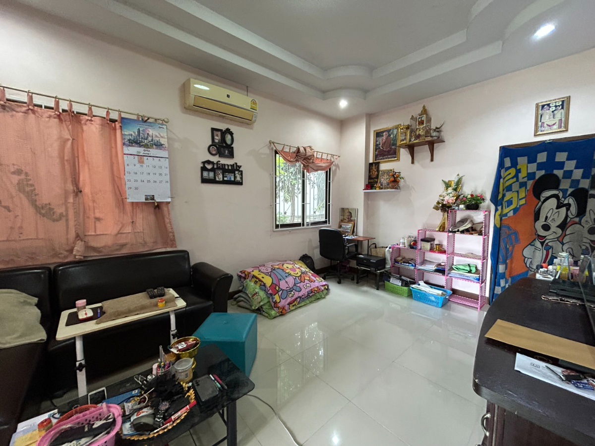picture Affordable Single House in Si Racha, Nearly 100 sq.wah Land – Perfect for Families! Sahaphap 5 Village, Sahapat Group, Nong Kala Sriracha Chonburi - 2/14