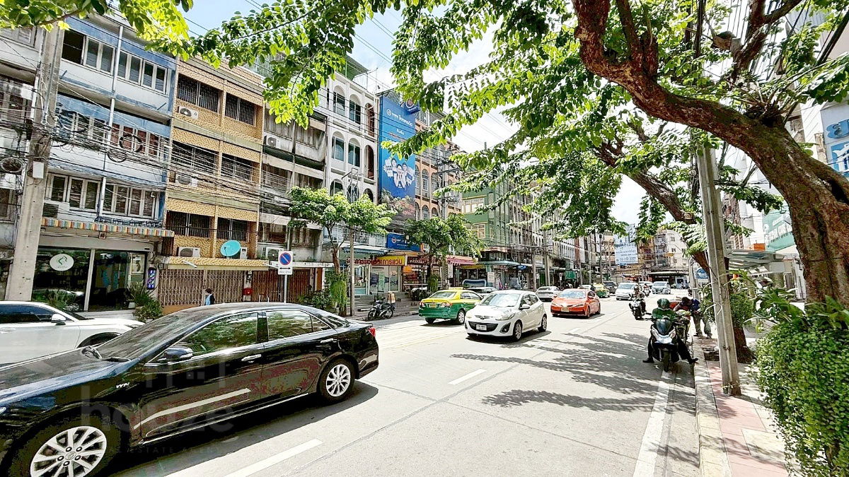 picture Shophouse for Sale 2 Units connect on Sathupradit Road. 28 sq.w. Suitable for home office. For sale only 11.5 MB.  - 17/17