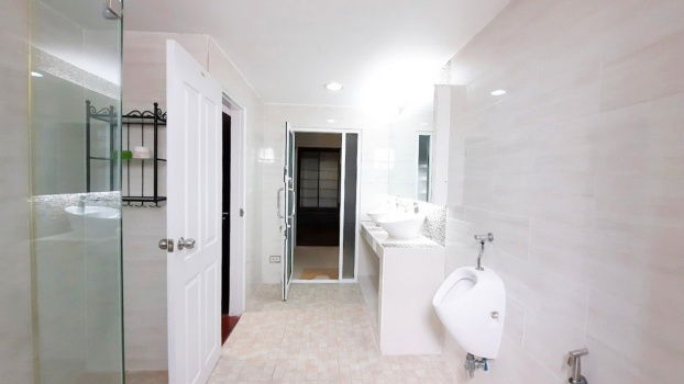 picture TH for rent, 4 floors, Warathorn Ville, Phatthanakan 44, 31.5 sqw, 5 bedrooms,newly renovated. - 6/12