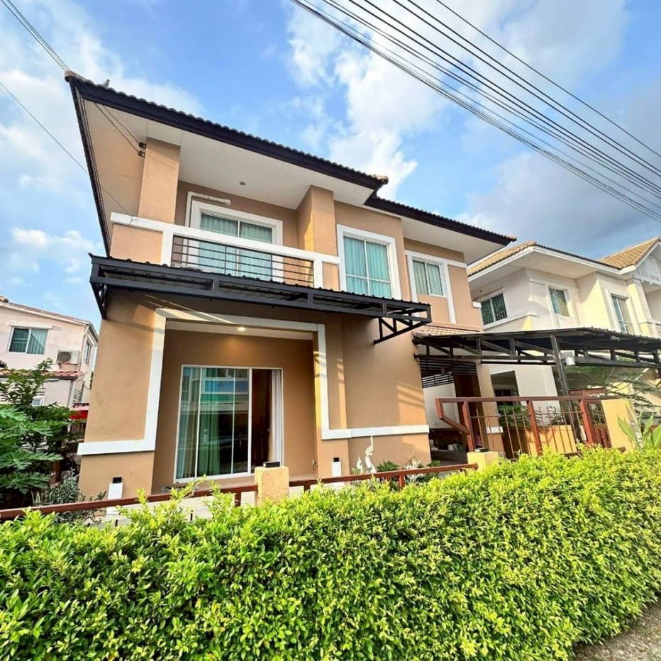 รูป #ให้เช่าบ้านเดี่ยว หลังใหญ่​ เฟอร์นิเจอร์​ครบ พร้อมอยู่สุดๆ​  หมู่บ้านLanceo วงแหวน รามอินทรา 3ห้องนอน​ แอร์​3ตัว​ #เลี้ยงสัตว์ได้  - รูปที่ 2/20