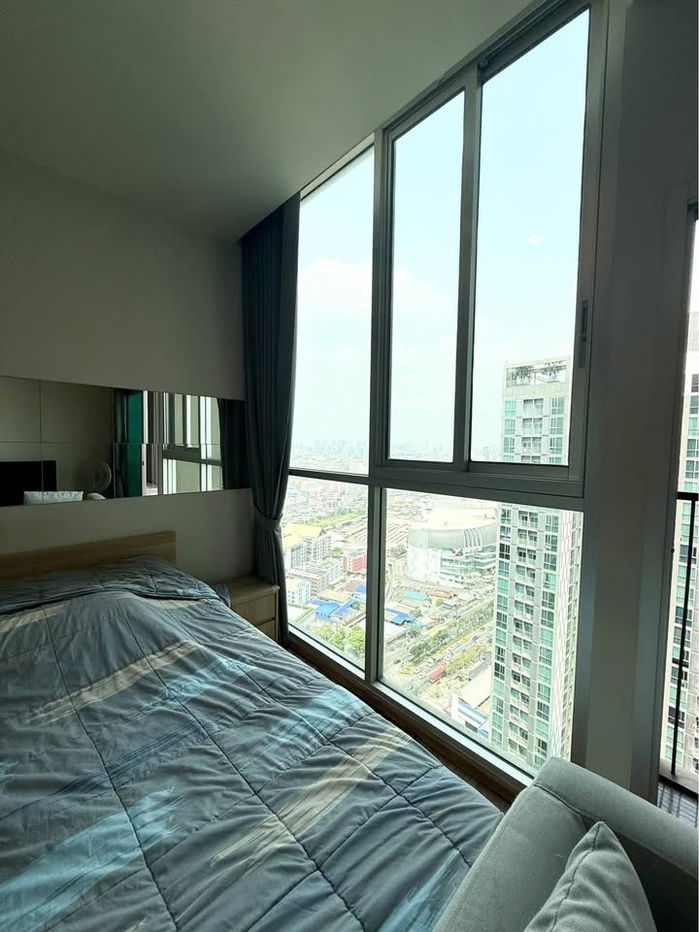 picture Code: KJ8752  for rent Noble Revolve Ratchada 2 // Line ID: @kjcondo (with @) // - 5/10
