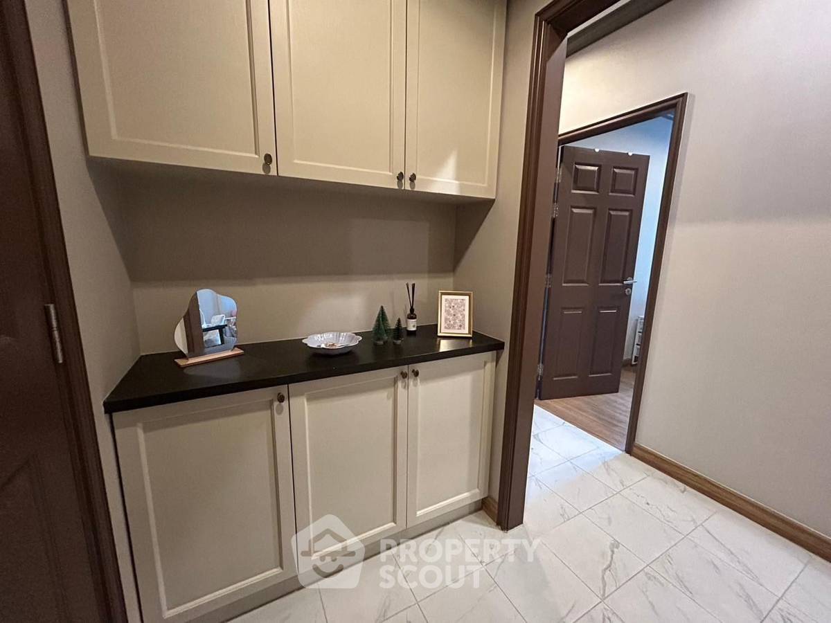 picture 2-BR Condo at The Reserve Kasemsan 3 near BTS National Stadium (ID 1727410) - 7/11