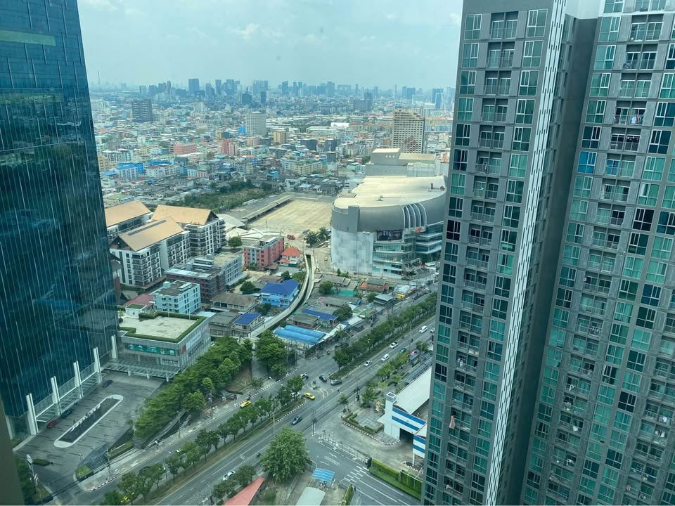 picture Code: KJ8752  for rent Noble Revolve Ratchada 2 // Line ID: @kjcondo (with @) // - 9/10