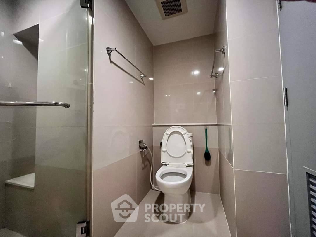 รูป คอนโด 1-ห้องนอน ที่ โฟคัส แอท เพลินจิต ใกล้ BTS นานา (ID 1938277) - รูปที่ 3/6