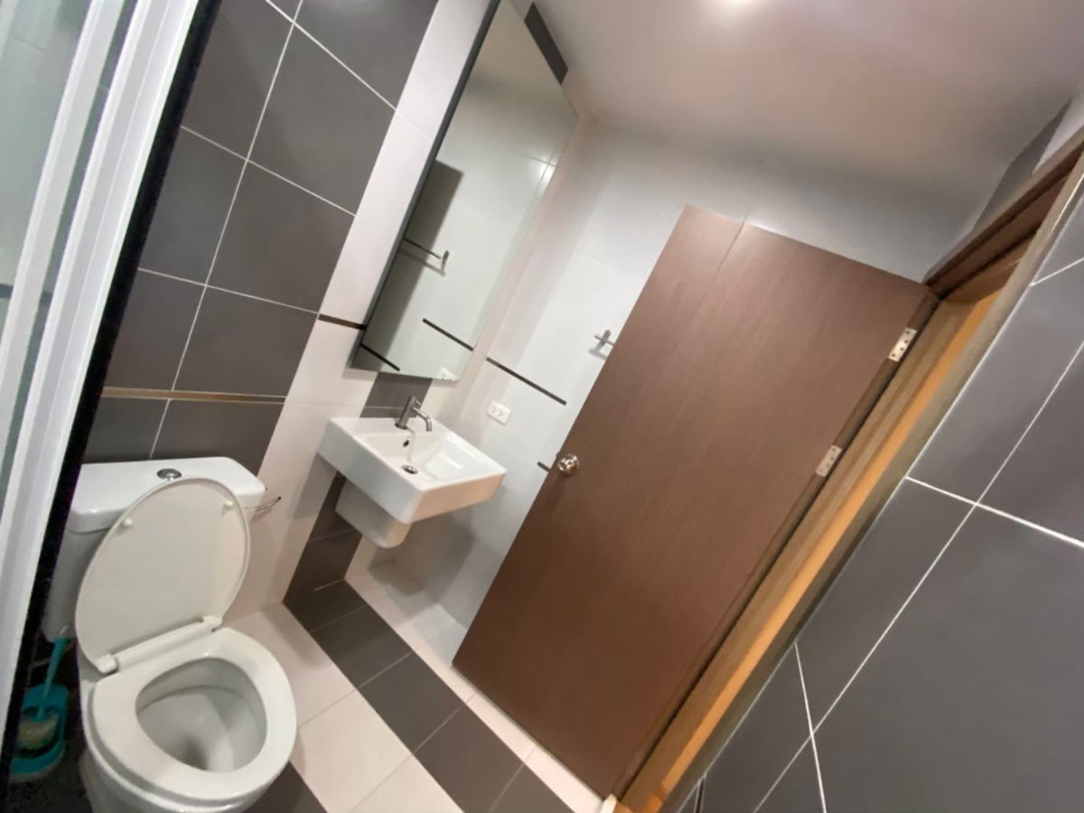 picture For Rent: The Base sukhumvit77   13500thb/month  Line ID : 2424yusuke - 11/19