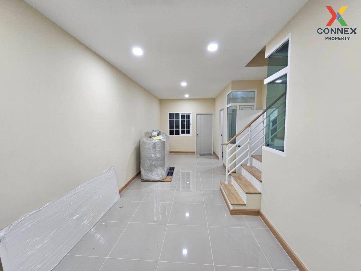 picture For Sale Townhouse/Townhome  , Golden Town Siriraj-Ratchapruek , MRT-Bang Khun Non , Bang Khun Si , Bangkok Noi , Bangkok , CX-131389 ✅ Live chat with us ADD LINE @connexproperty ✅  - 2/11