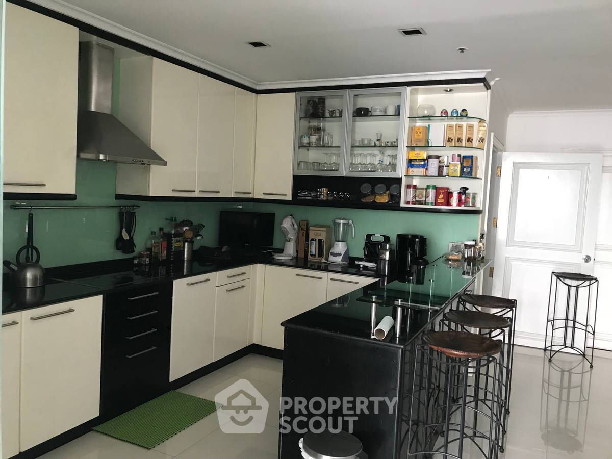 picture 3-BR Condo at Kallista Mansion near ARL Makkasan (ID 2309323) - 5/10