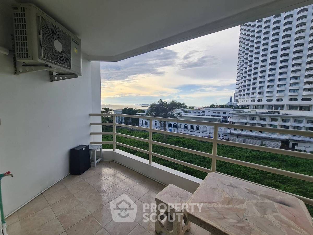 picture 1-BR Condo at View Talay 8 Condominium Jomtien close to Jomtien Beach (ID 2309322) - 12/13