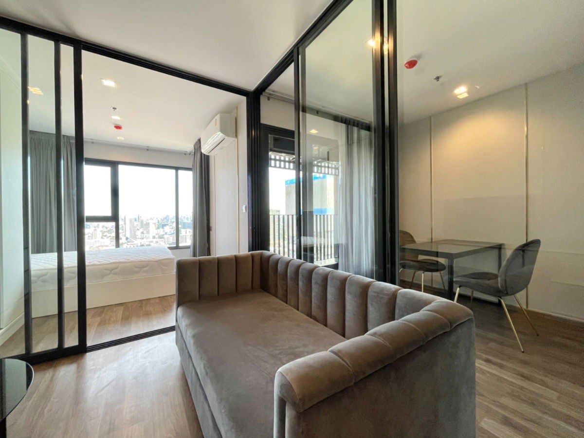 picture Code: KJ8770  for rent Life Ladprao Valley // Line ID: @kjcondo (with @) // - 5/8