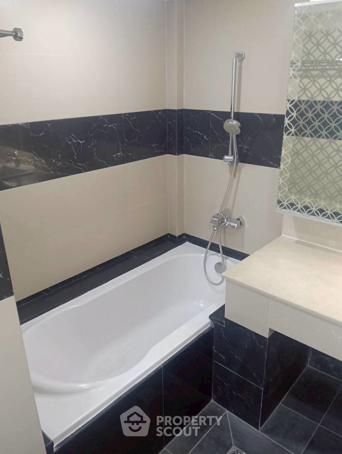 picture 2-BR Condo at Baan Suanpetch Condominium near BTS Phrom Phong (ID 2281582) - 25/26