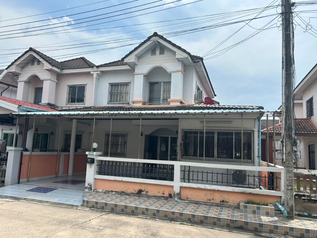 picture For Sale Spacious 2-Storey Twin House, Fully Extended Discover a twin house in the heart of Chonburi. ,Baan Nichada Huay Kapi, Mueang Chonburi  - 1/14