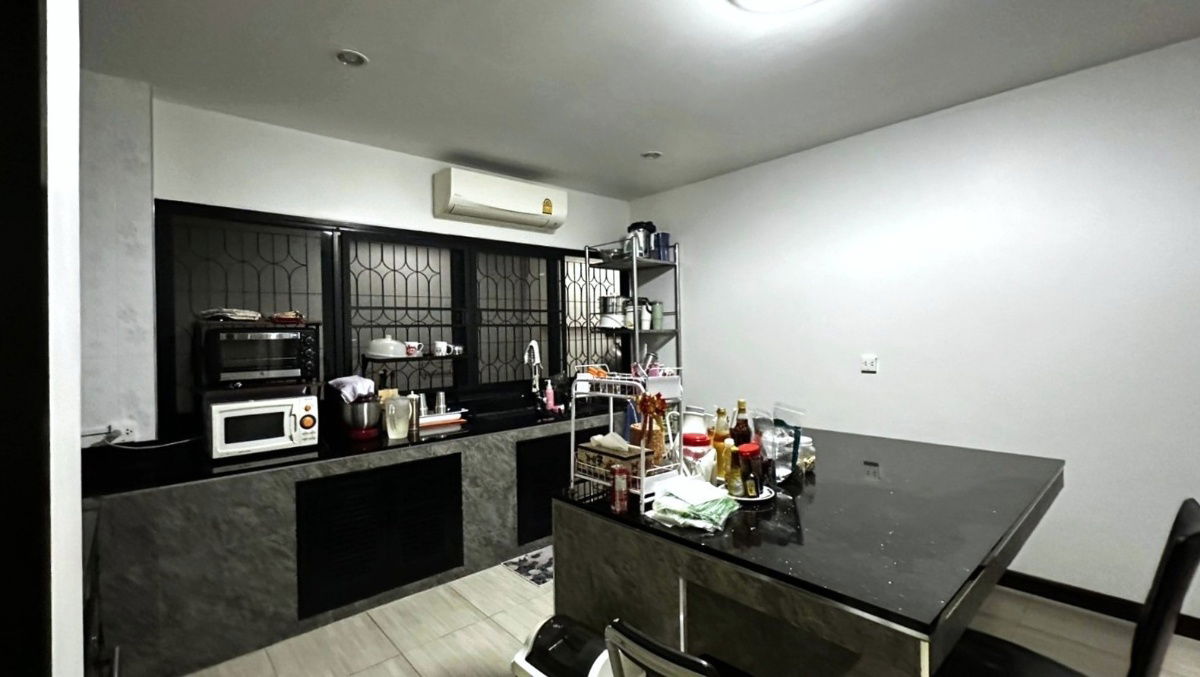 picture House for Sale, Phatthanakan 46 – Only 150 m from the main road, close to the expressway and the yellow line BTS - 4/15