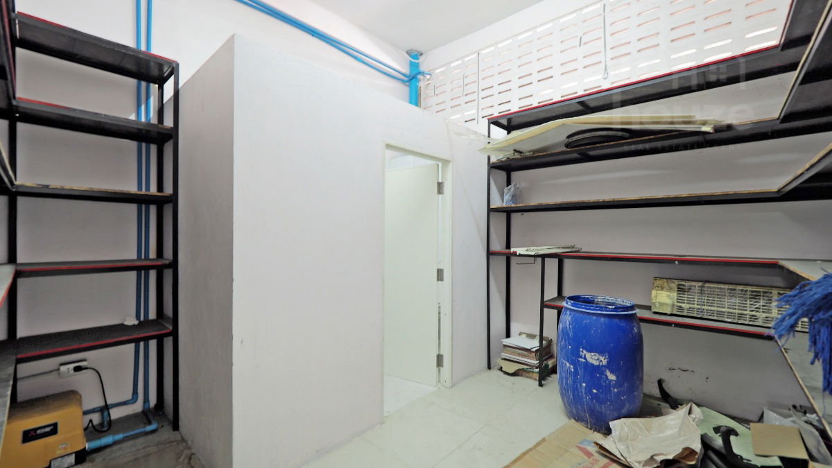 picture Shophouse for Sale 2 Units connect on Sathupradit Road. 28 sq.w. Suitable for home office. For sale only 11.5 MB.  - 14/17