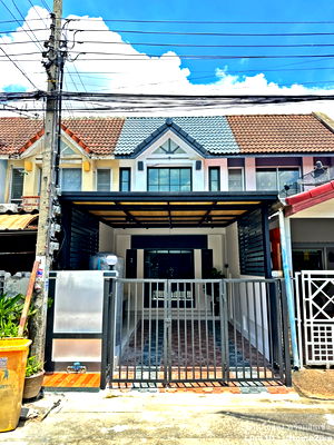 ทาวน์โฮม กรุงเทพมหานคร : ขายด่วน พูนสินธานี 3 เคหะร่มเกล้า