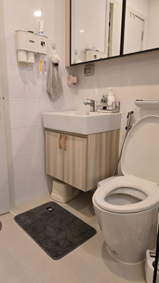 picture SAEL 1 Bedroom Corner Unit on the 19th Floor with an exclusive layout (only one unit per floor) - 8/19