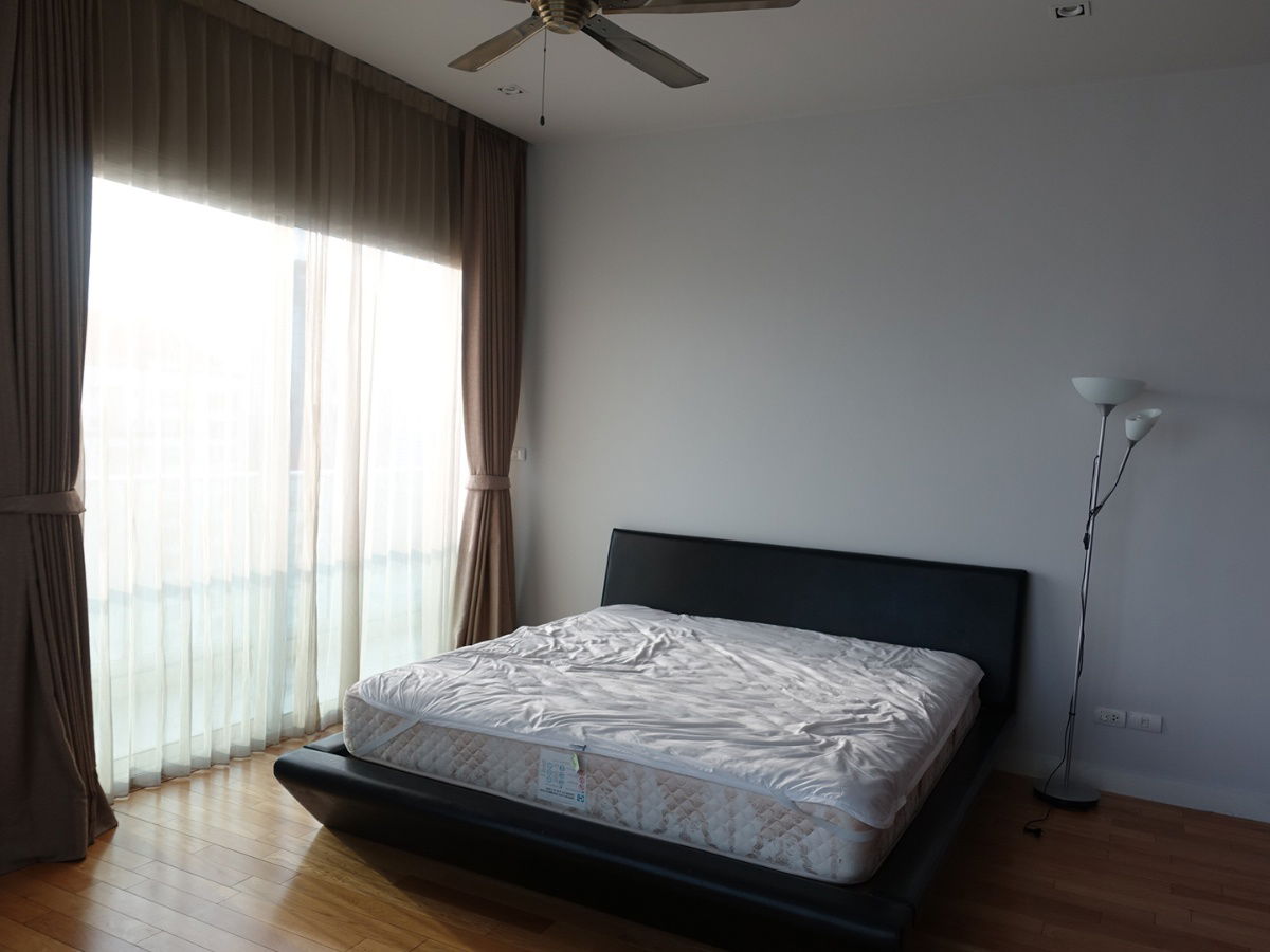 picture Millennium Residence  3 Bedrooms 3 Bathrooms size 193 Sq.m.   - 1/7