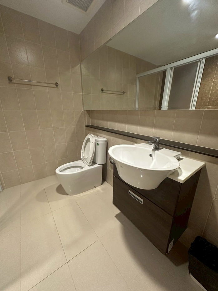 picture House for rent in the middle of the city, Sathorn-Taksin 2, near BTS Wutthakat, 35,000 baht, property code: RS1803 - 17/19