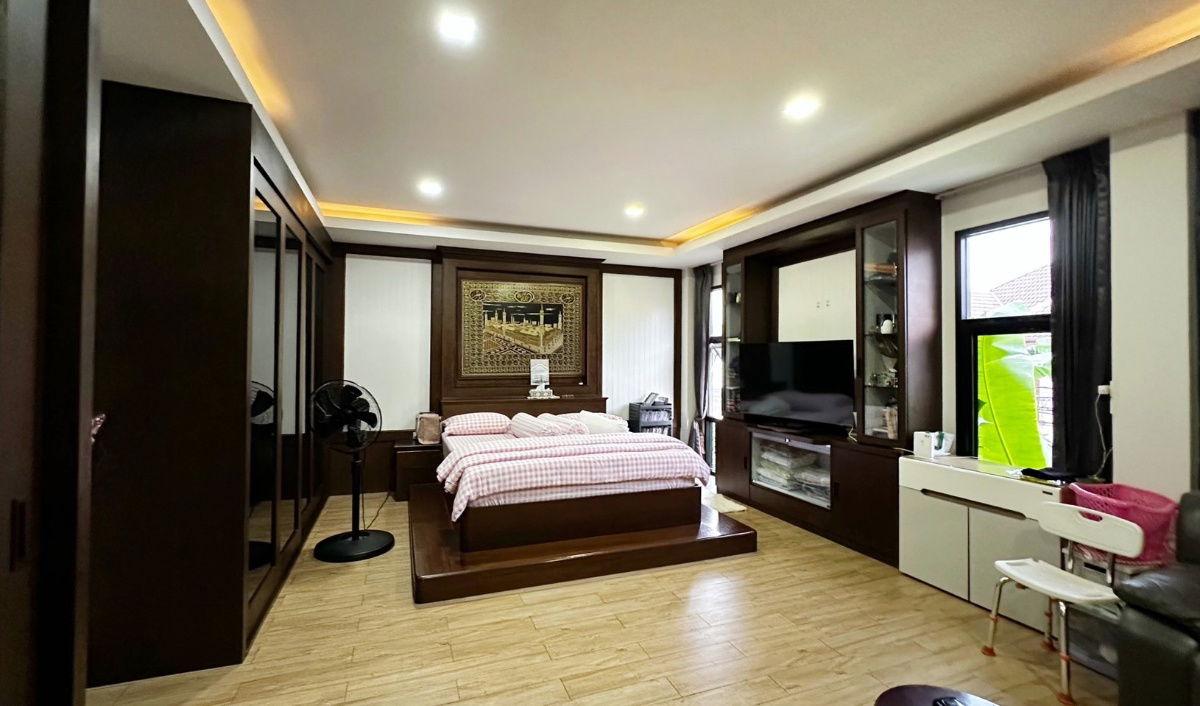 picture House for Sale, Phatthanakan 46 – Only 150 m from the main road, close to the expressway and the yellow line BTS - 8/15