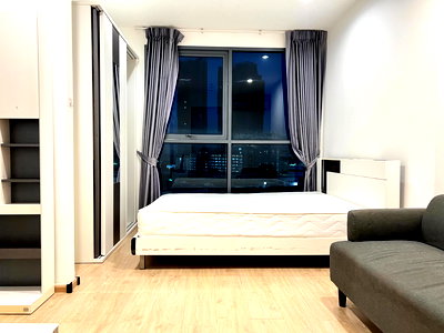 คอนโดให้เช่า : Ideo Q Chula Samyan【𝐑𝐄𝐍𝐓】🔥โมเดิร์นคลีน เอิร์ทโทน แต่งครบพร้อมบิ้วอินเก็บของ🔥  ติดต่อไลน์ไอดี: @hacondo