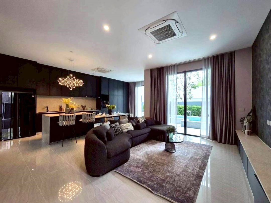 picture 📣📣 For rent The Honor Yothinpattana 3-Storey Luxury Single House 3 Bedrooms with Private Elevator, Private Swimming Pool - 1/13
