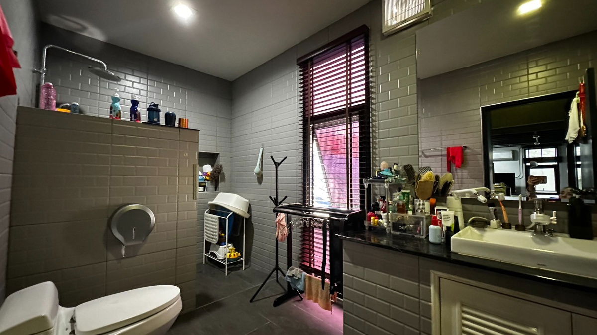 picture House for Sale, Phatthanakan 46 – Only 150 m from the main road, close to the expressway and the yellow line BTS - 12/15