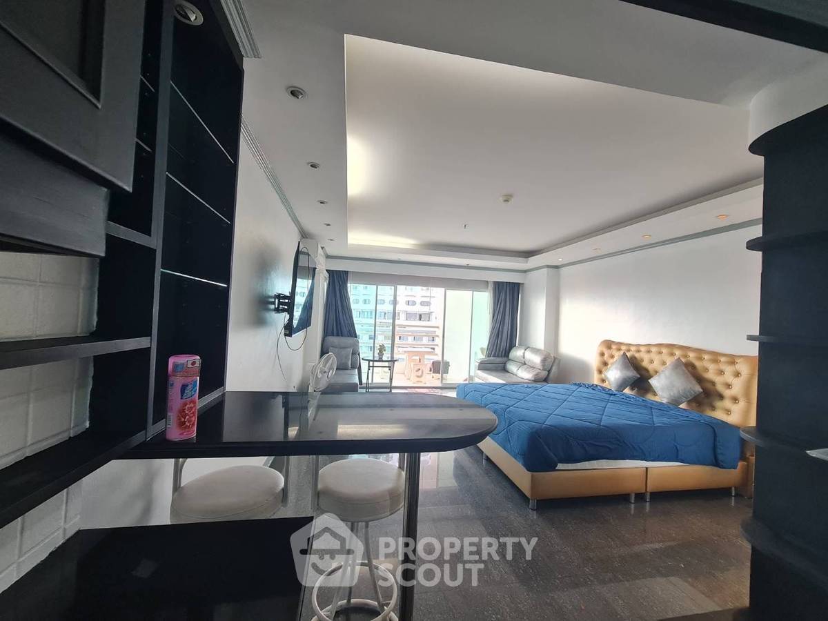 picture 1-BR Condo at View Talay 8 Condominium Jomtien close to Jomtien Beach (ID 2309322) - 3/13