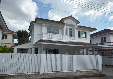 House for sale at Land and house Chalong