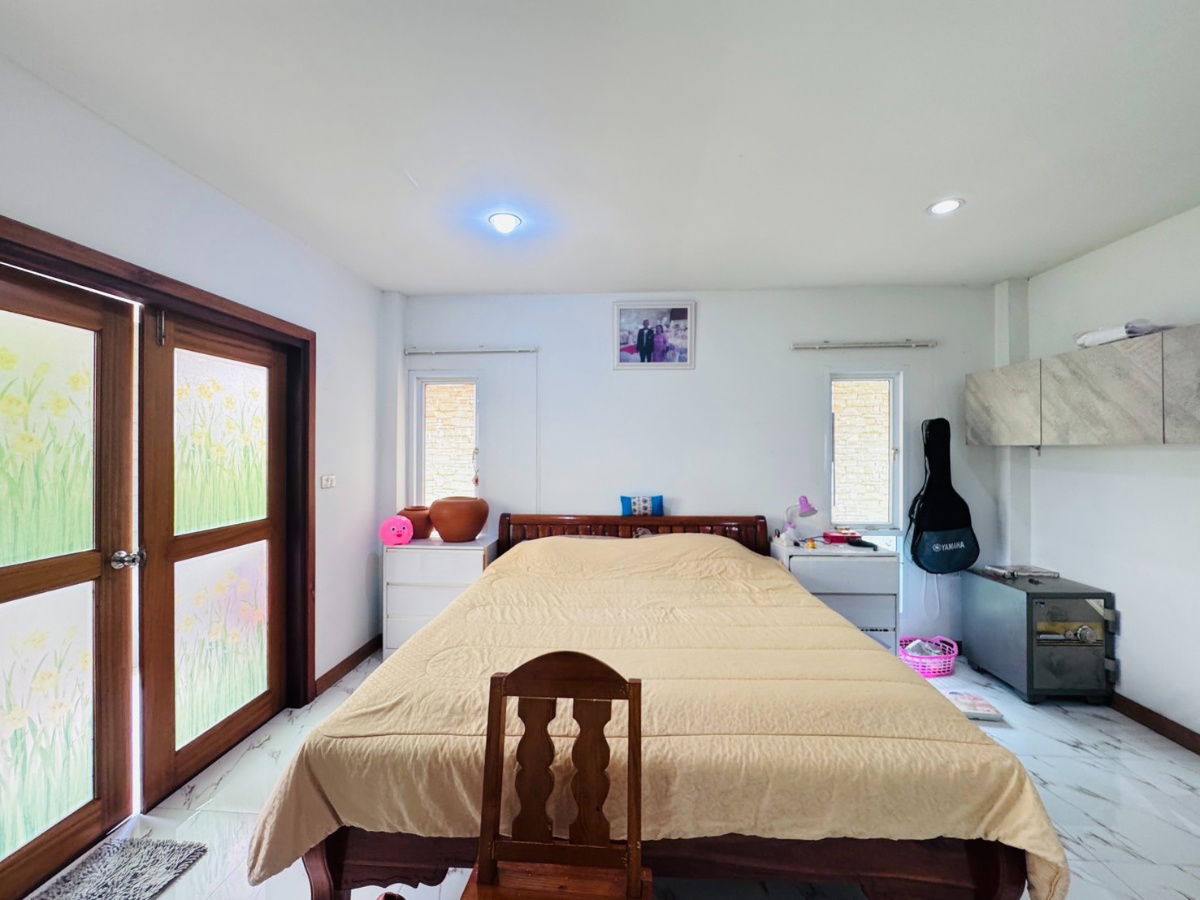 รูป  ขายบ้านเดี่ยว ทำเลดี ติดถนนราชพฤกษ์!  หมู่บ้านดิเอมเมอรัลด์ การ์เด้น 4 & สปอร์ตคลับ - รูปที่ 9/12