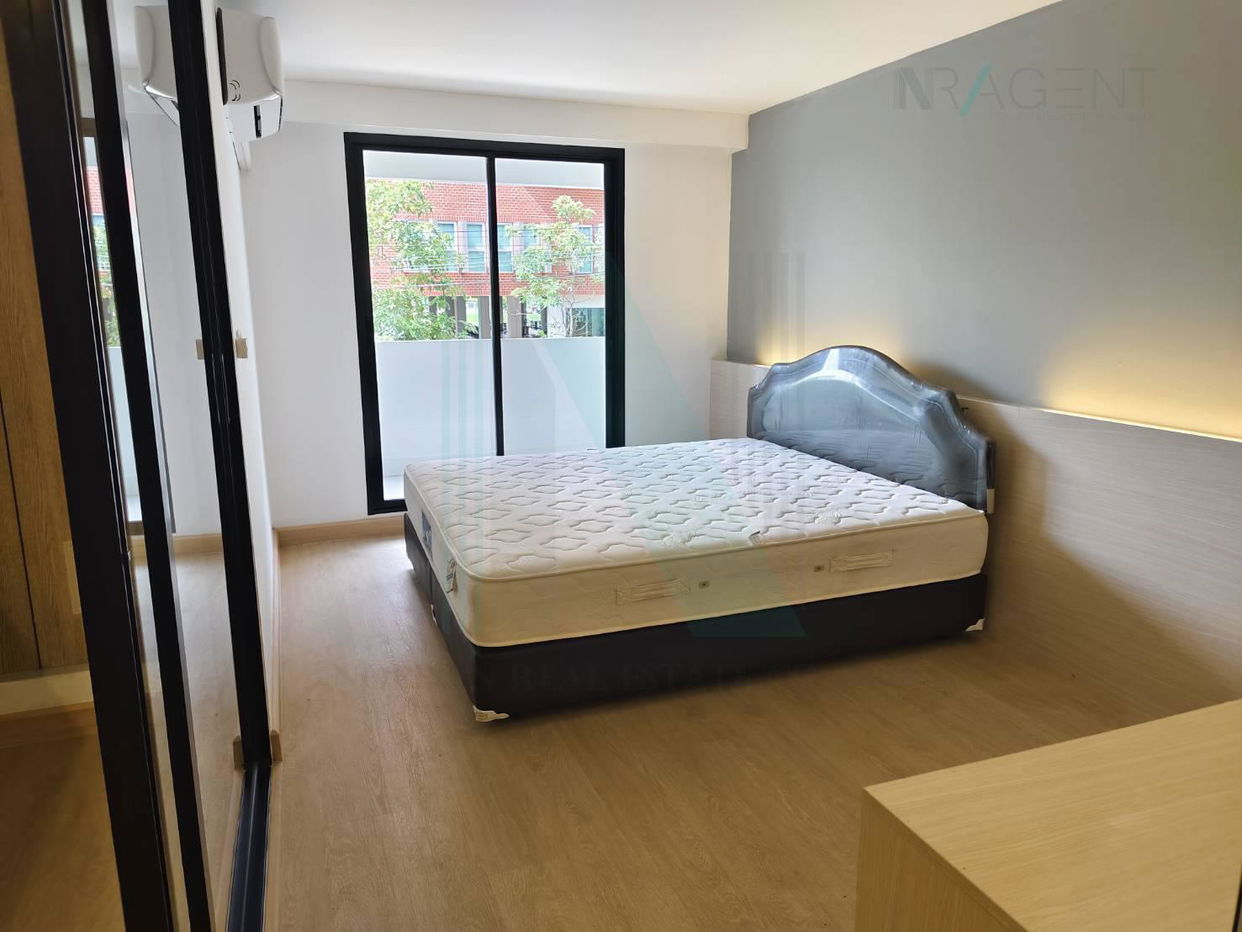 picture For Rent Condo LEVEL CONDOMINIUM Building B, Floor 2,1 bed room, Room size 42 sqm - 3/8