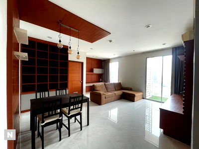 คอนโดให้เช่า : เช่าคอนโดสาธร พร้อมเข้าอยู่ ทำเลดี วิลล่า สาธร ติดรถไฟฟ้า สถานีกรุงธนบุรี 2ห้องนอน 2 ห้องน้ำ 