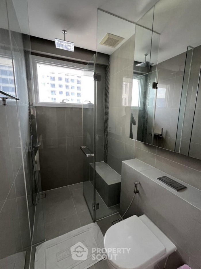 picture 2-BR Condo at The Saint Residences near MRT Phahon Yothin (ID 2309296) - 10/12