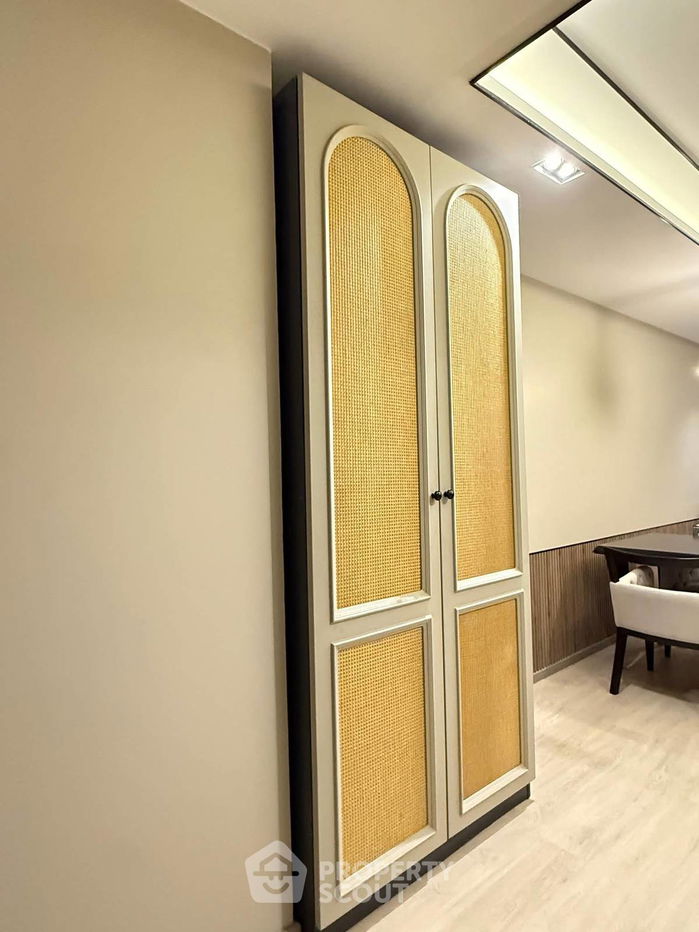 picture 2-BR Condo at Wittayu Complex near BTS Phloen Chit (ID 2308586) - 3/9