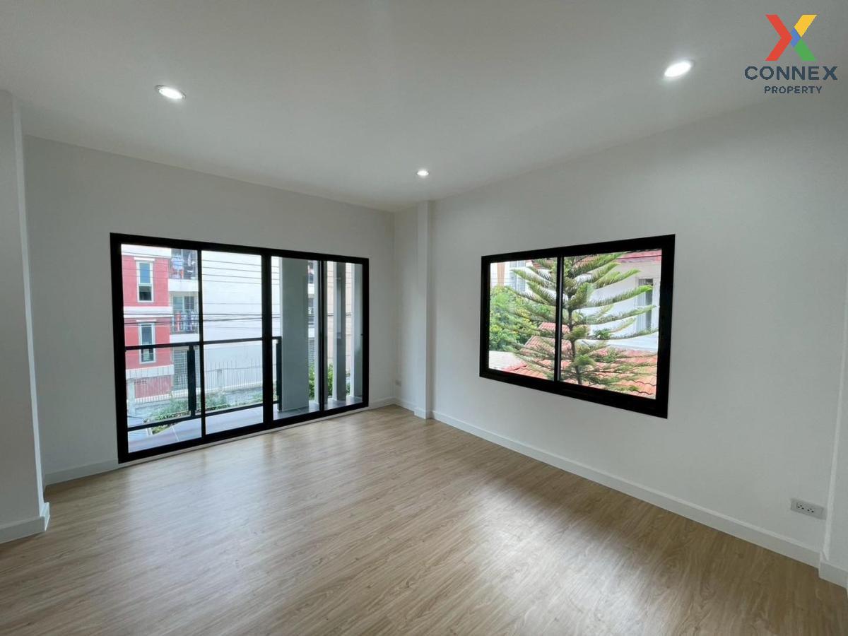 picture For Sale House , Baan Pan Thong , newly renovated , Rangsit , Thanyaburi , Pathum Thani , CX-130864 ✅ Live chat with us ADD LINE @connexproperty ✅  - 10/12
