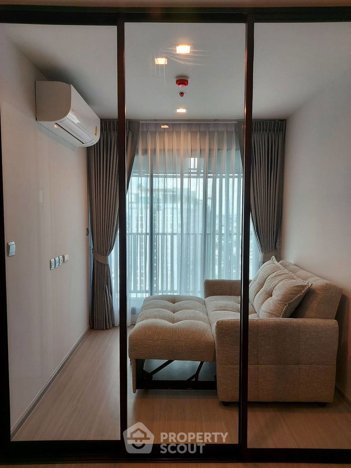 picture 1-BR Condo at Life Ladprao near BTS Ha Yaek Lat Phrao (ID 2307133) - 11/14