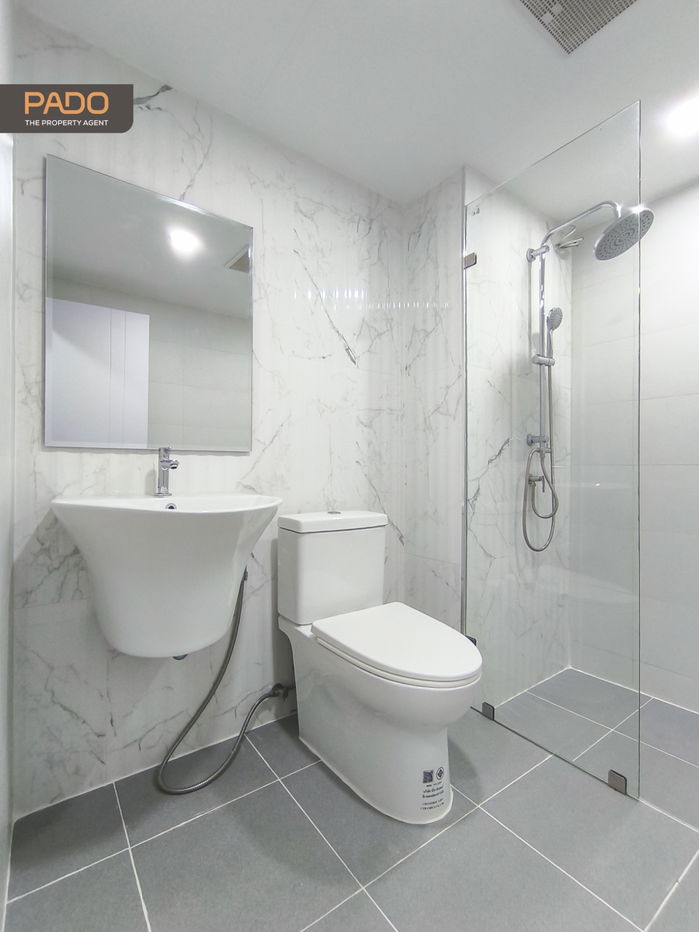picture Townhome for Sale, 3.5 Storeys, Tiwanon 43 (Nonthaburi) with spacious layout, just 9 mins walk to MRT Pink Line. Only 3.89 MB - 22/24