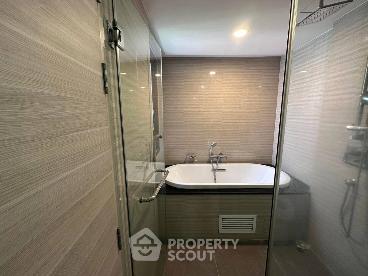 picture 2-BR Condo at Klass Langsuan near BTS Chit Lom (ID 2010282) - 5/6