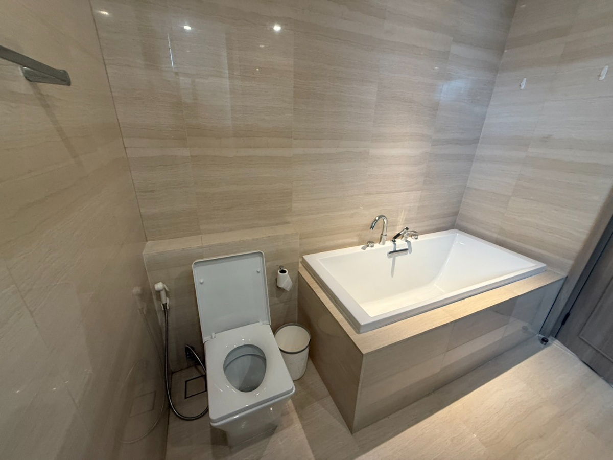 picture Rare unit the XXXIX by sansiri 2 bedroom 120 Sq.m fully furnished - 22/26