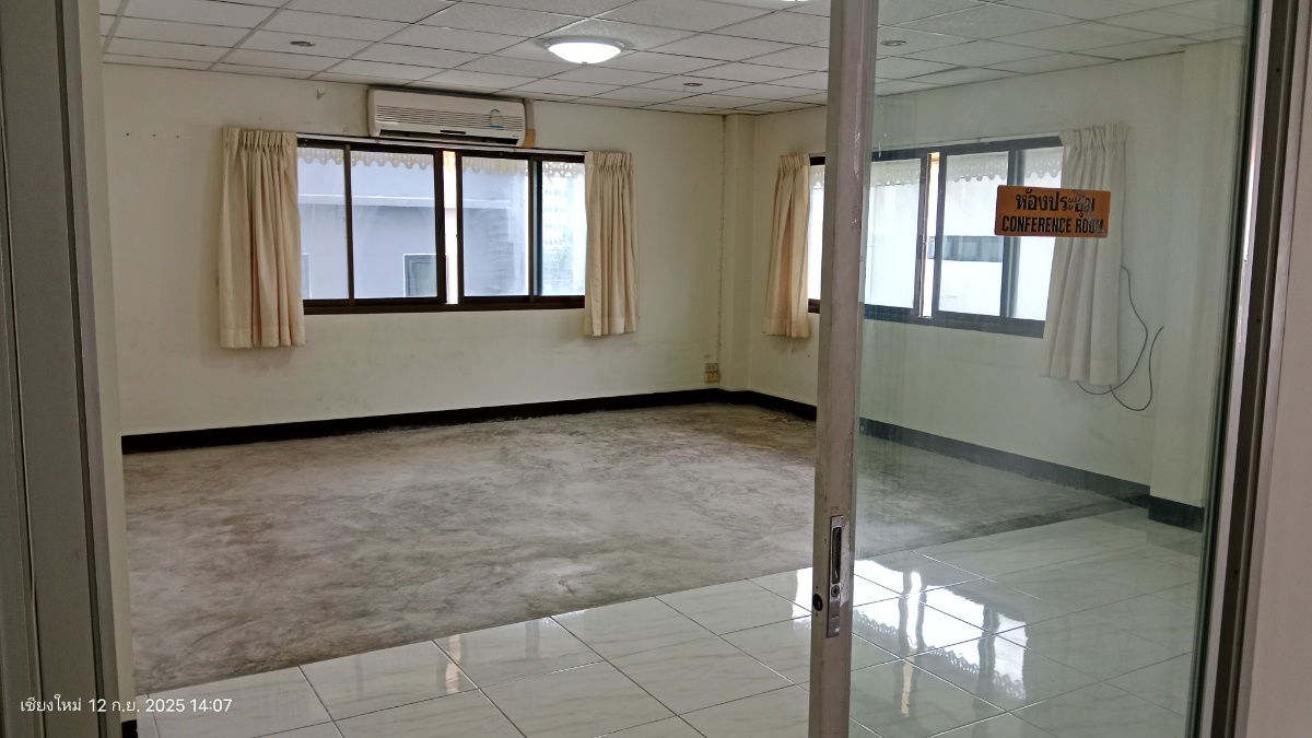 picture Medium building four floor near MAYA  - 24/50
