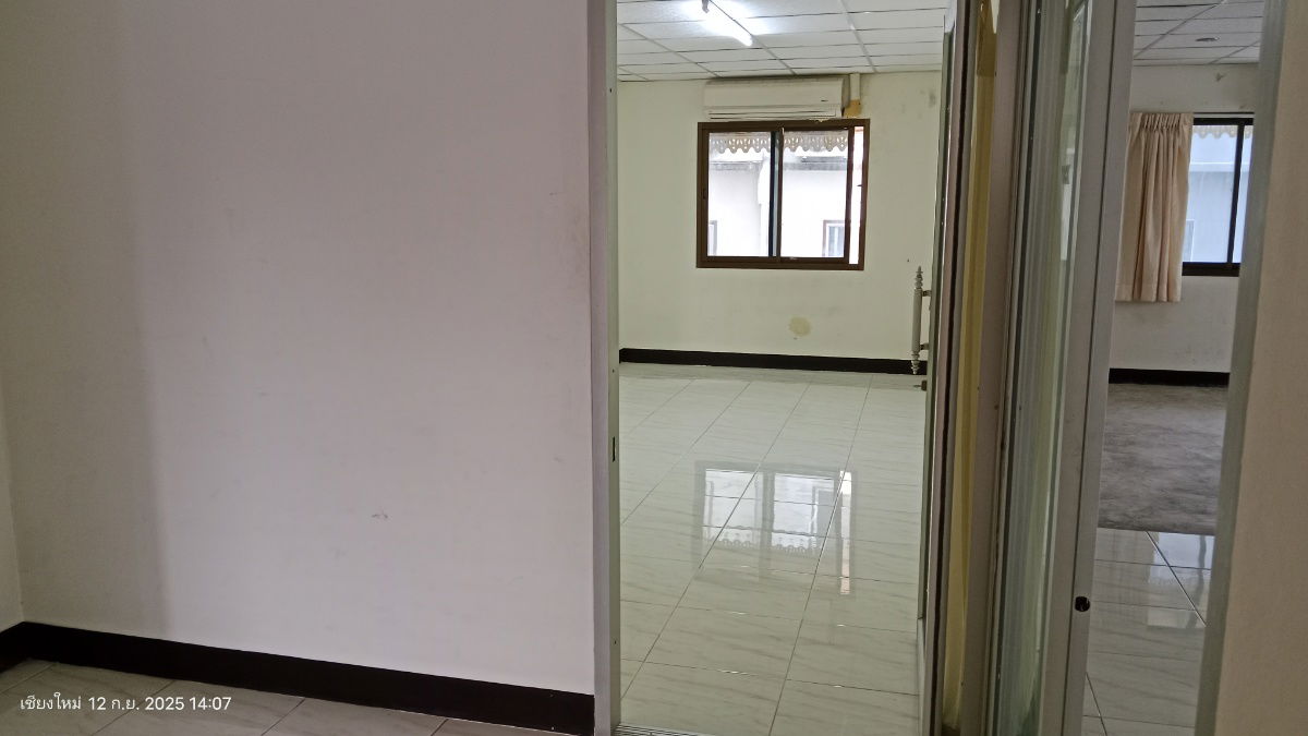 picture Medium building four floor near MAYA  - 23/50